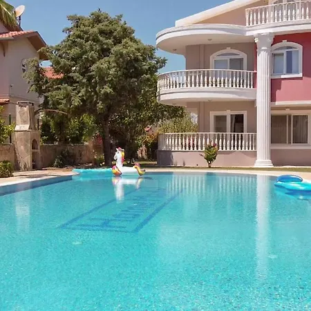 3-bedroom By The Pool Villa