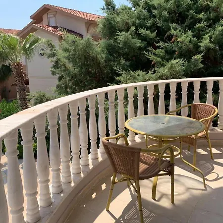 3-bedroom By The Pool *